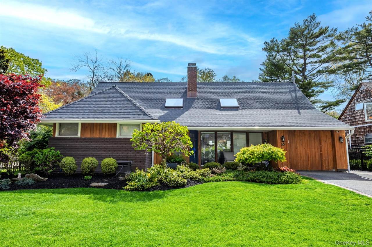10 Oak Brook Lane - Photo 1