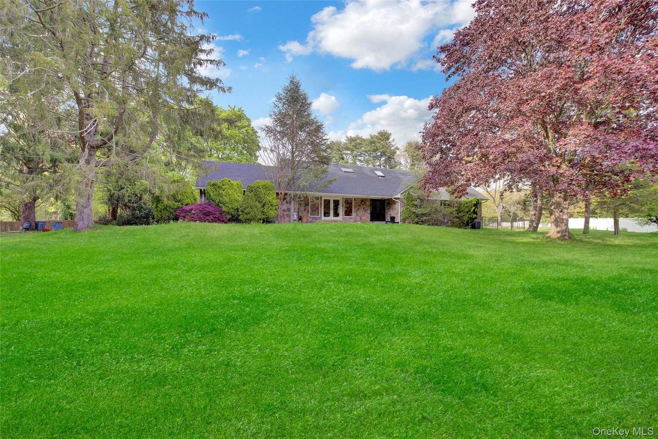 1719 Cedar Swamp Road - Photo 1