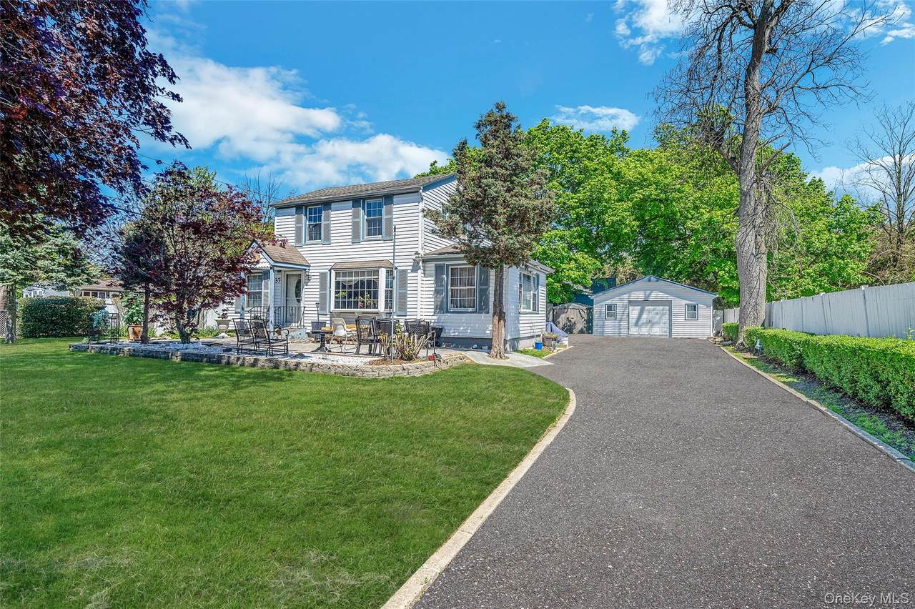 37 Grant Avenue - Photo 1