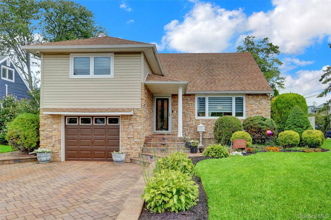 2335 Grand Avenue - Photo 1