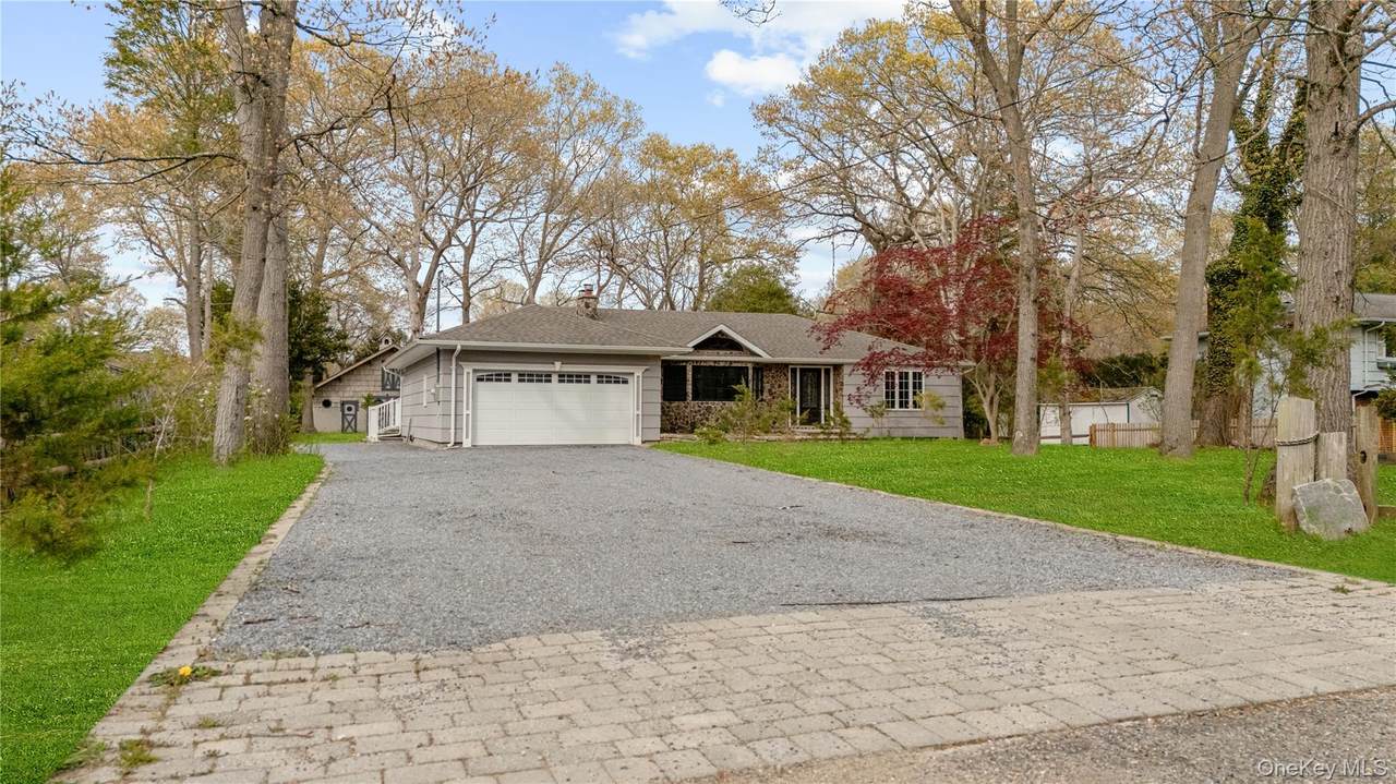 257 Southlawn Avenue - Photo 1