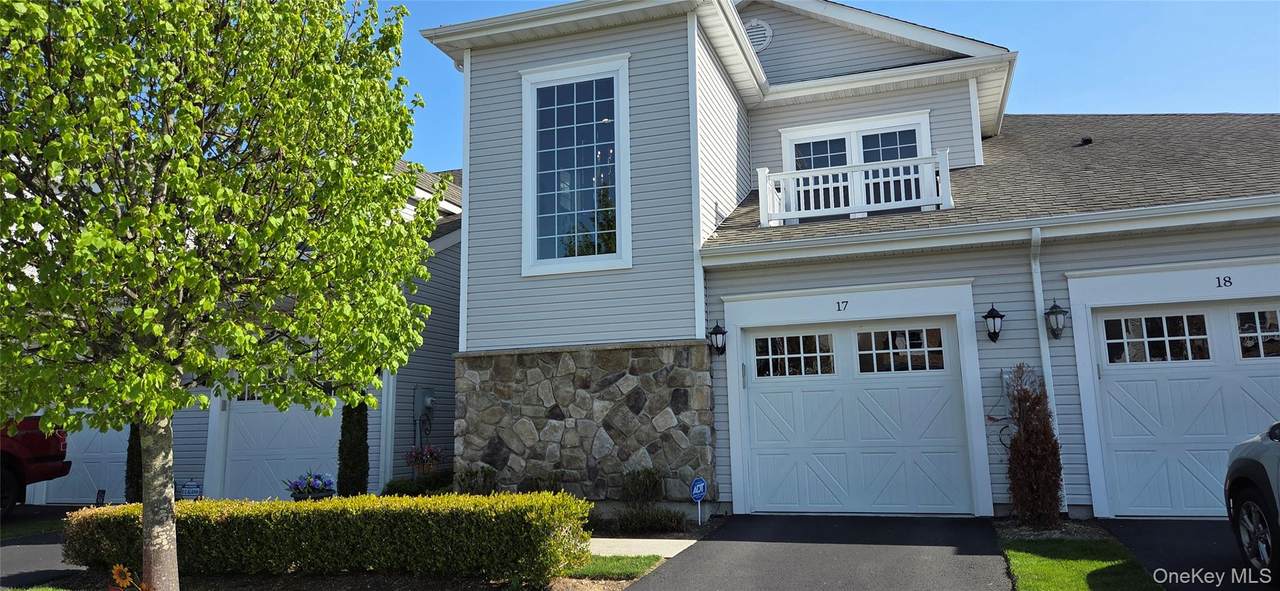 17 Greentree Court - Photo 1