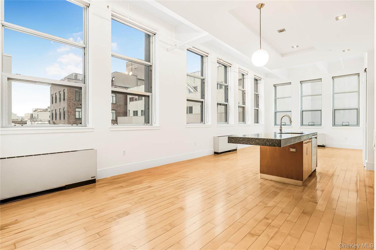 55 Berry Street - Photo 1