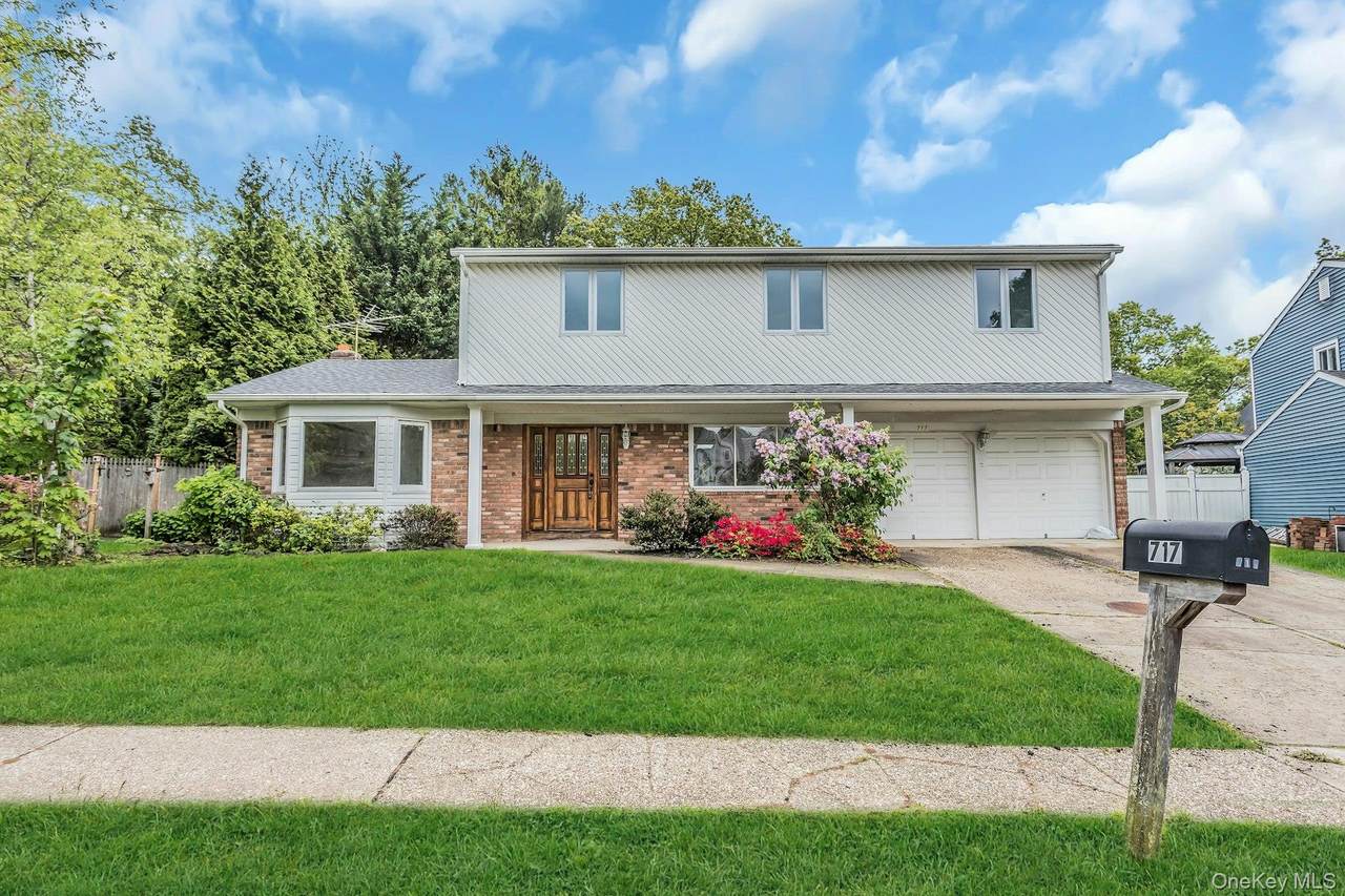 717 3rd Avenue - Photo 1