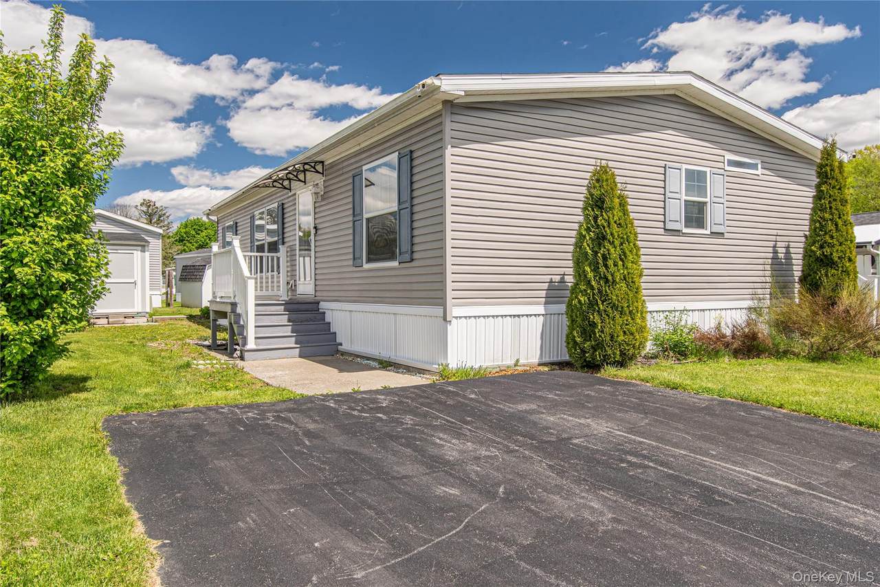 110 Gina Drive - Photo 1