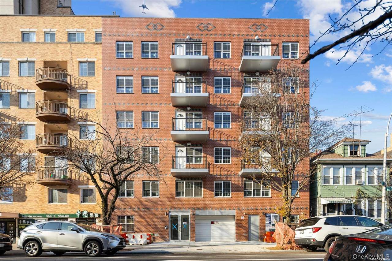 141-15 Cherry Avenue - Photo 1