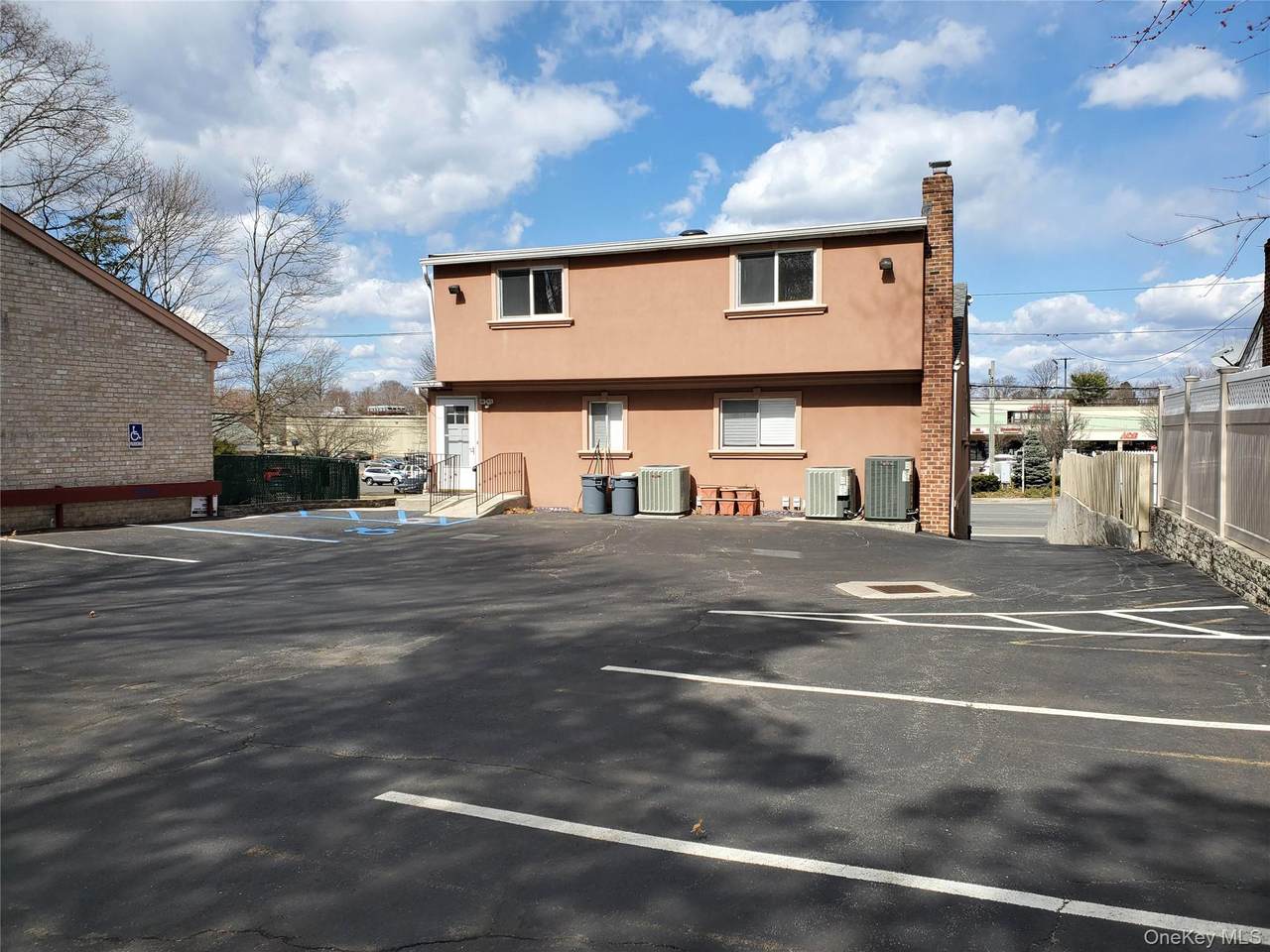 122 Forest Avenue - Photo 1