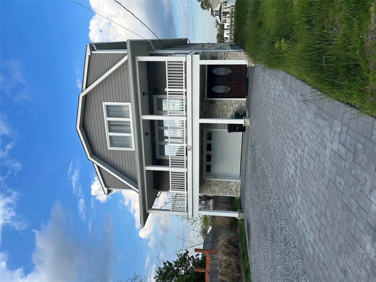 762 Pecan Street - Photo 1