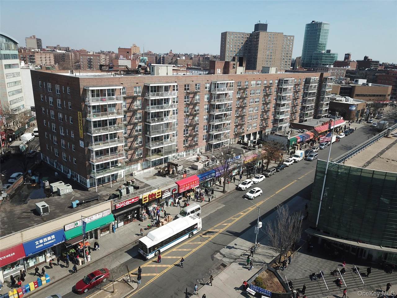 41-25 Kissena Boulevard - Photo 1
