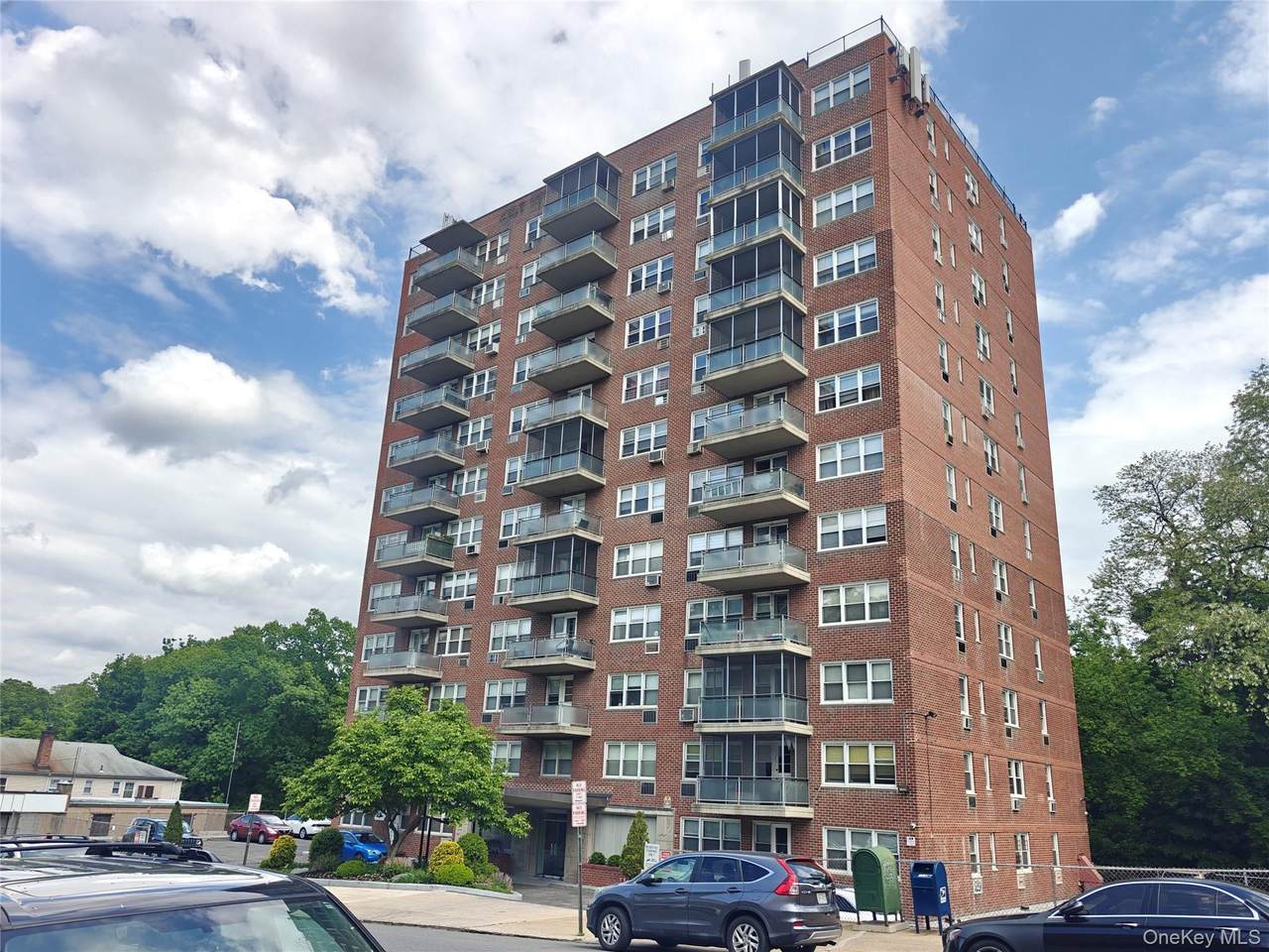 385 Mclean Avenue - Photo 1