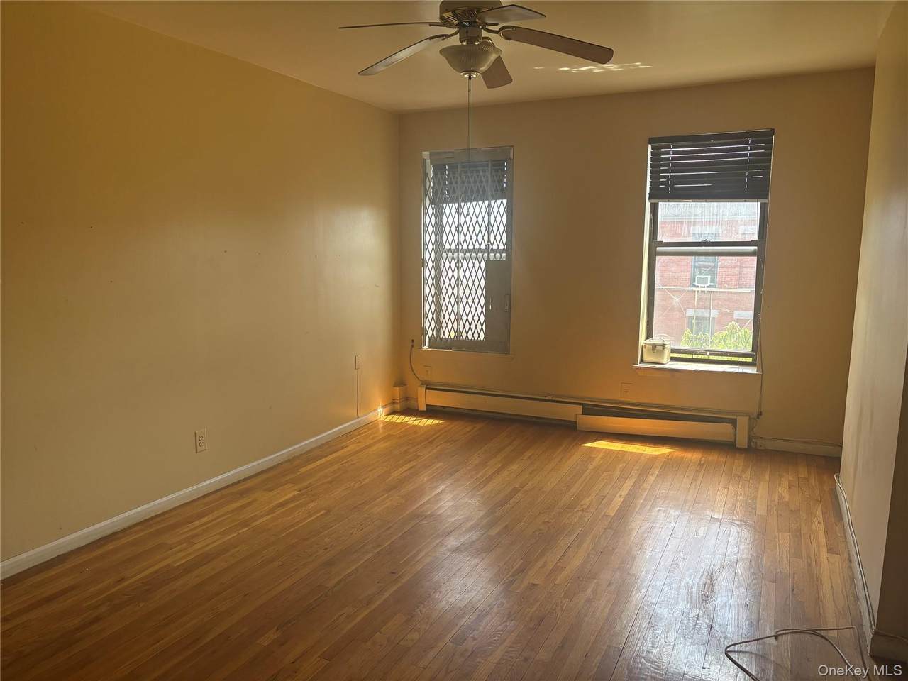 723 Macdonough Street - Photo 1