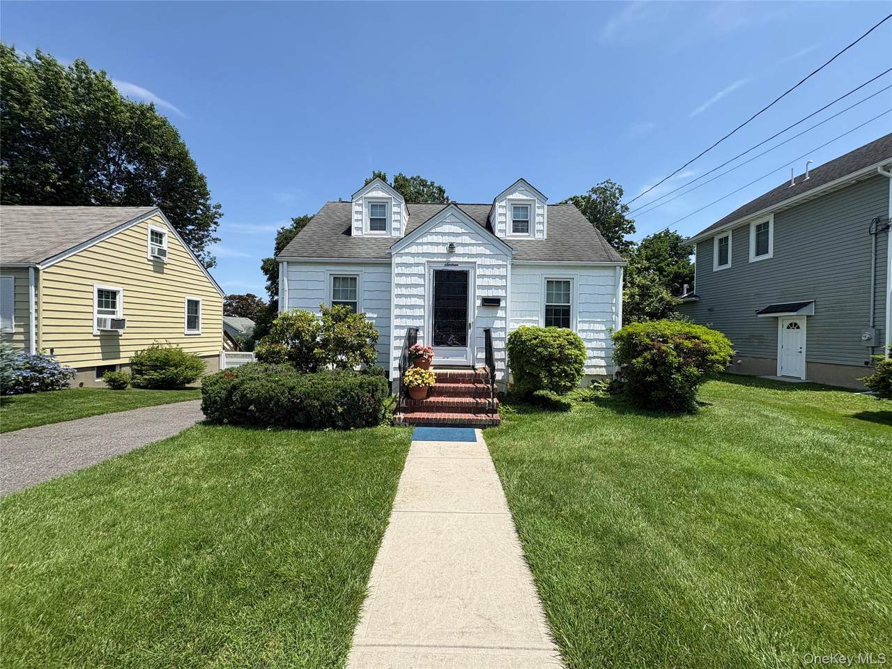 16 Raymond Street - Photo 1