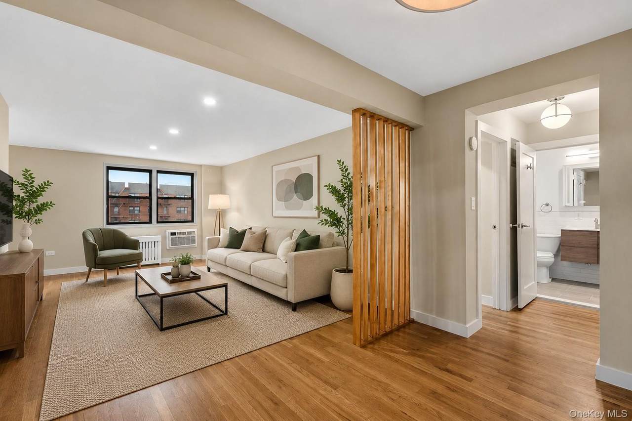 84-29 155 Avenue - Photo 1