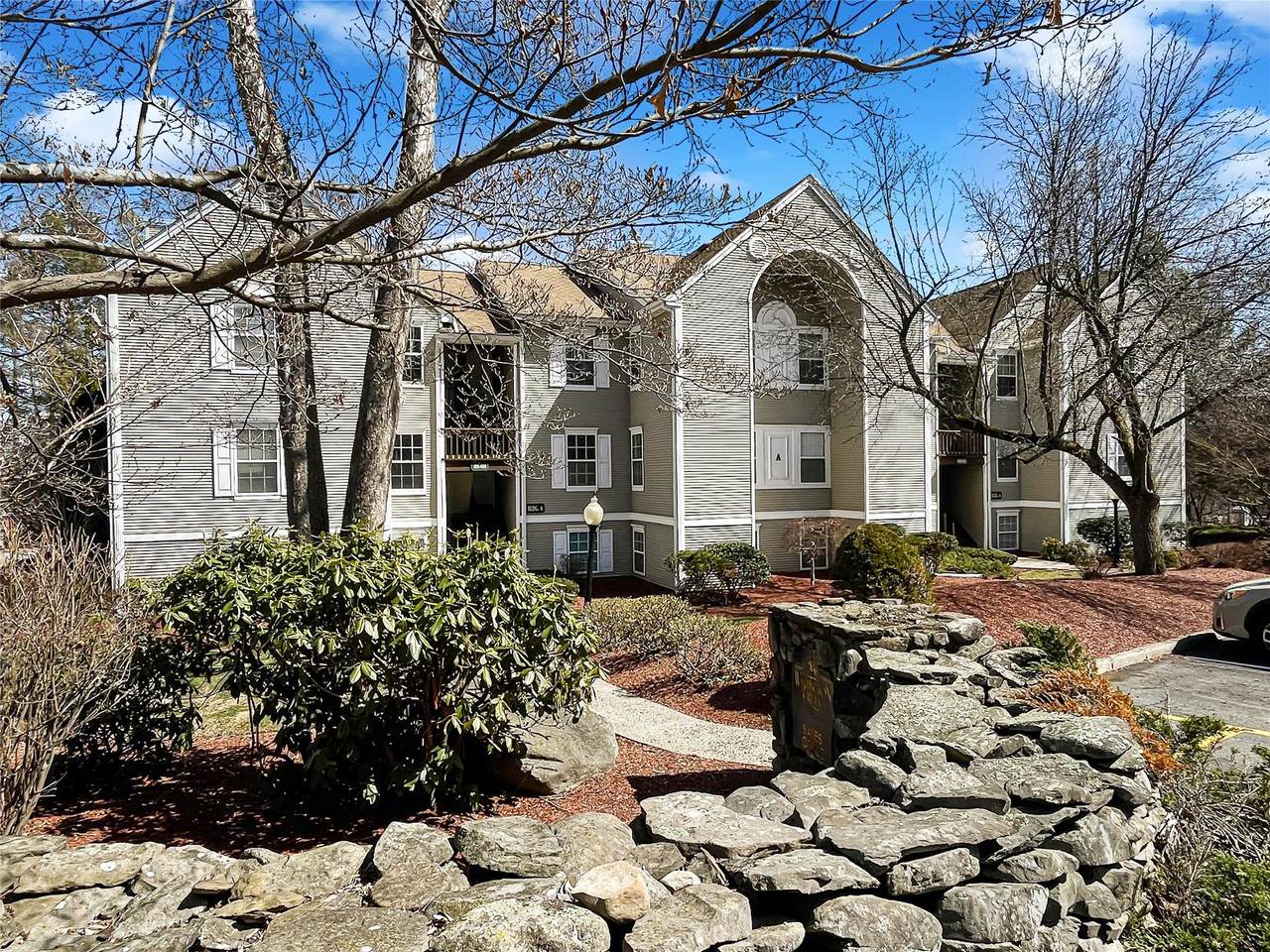 1004 Washington Green - Photo 1