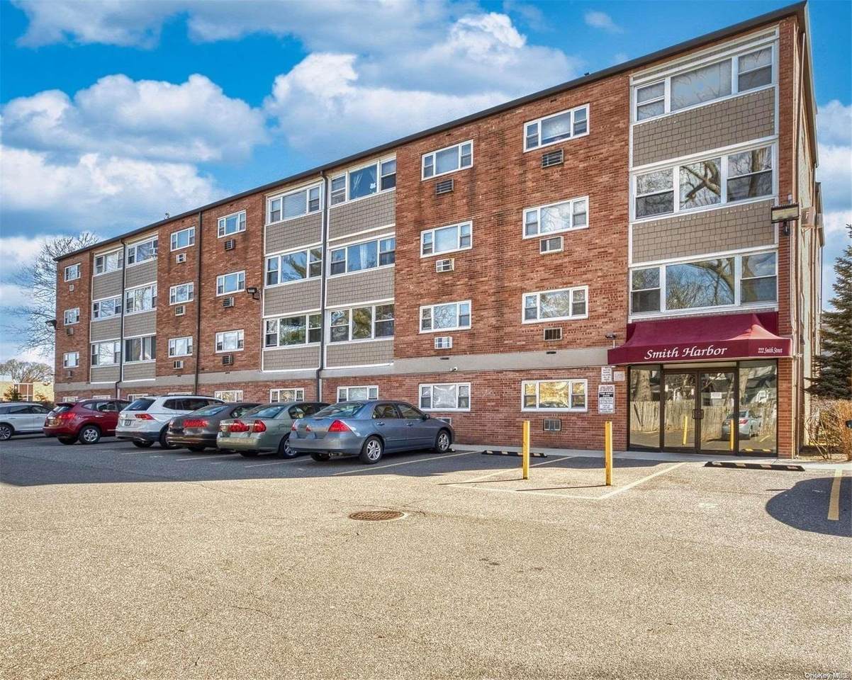 222 Smith Street - Photo 1
