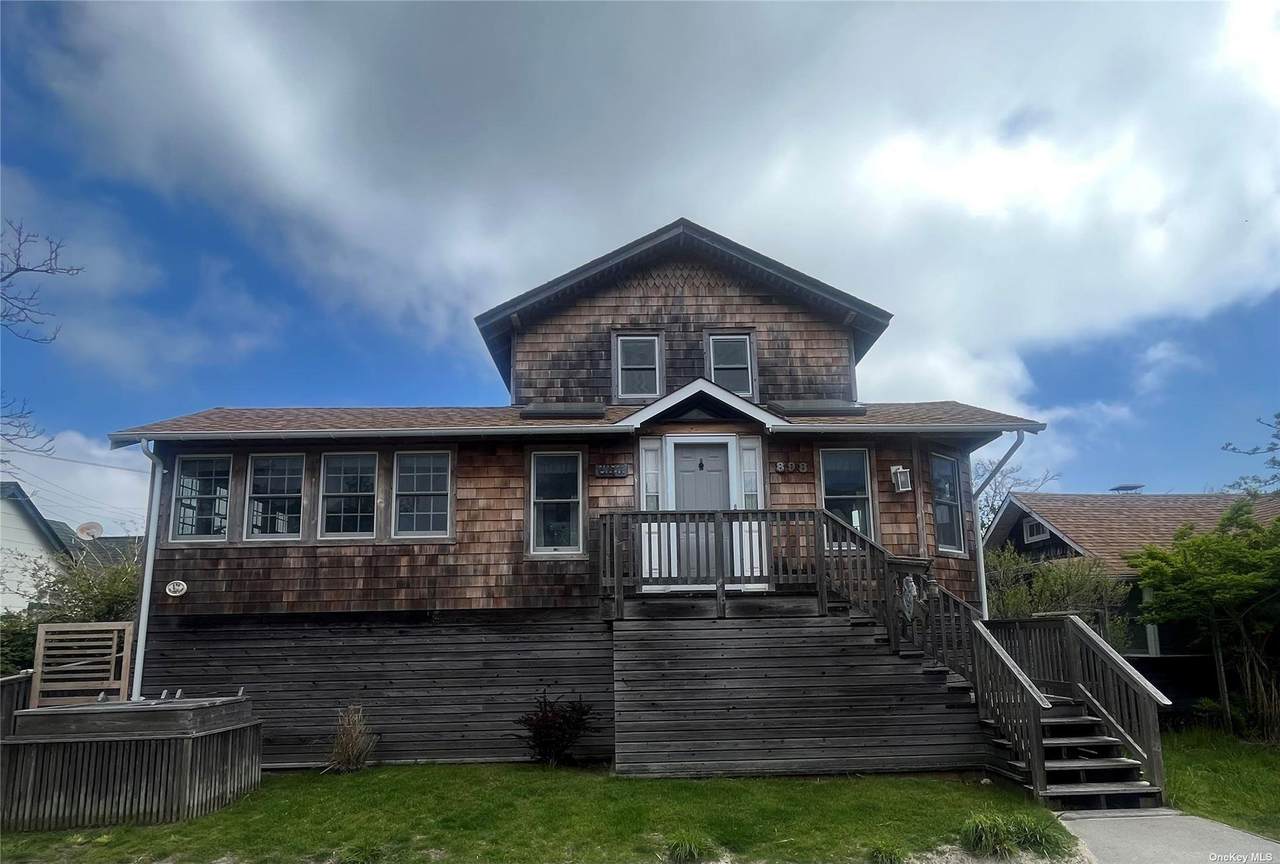 898 Evergreen Walk - Photo 1
