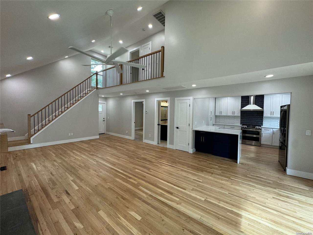 102 Gardiner Avenue - Photo 1