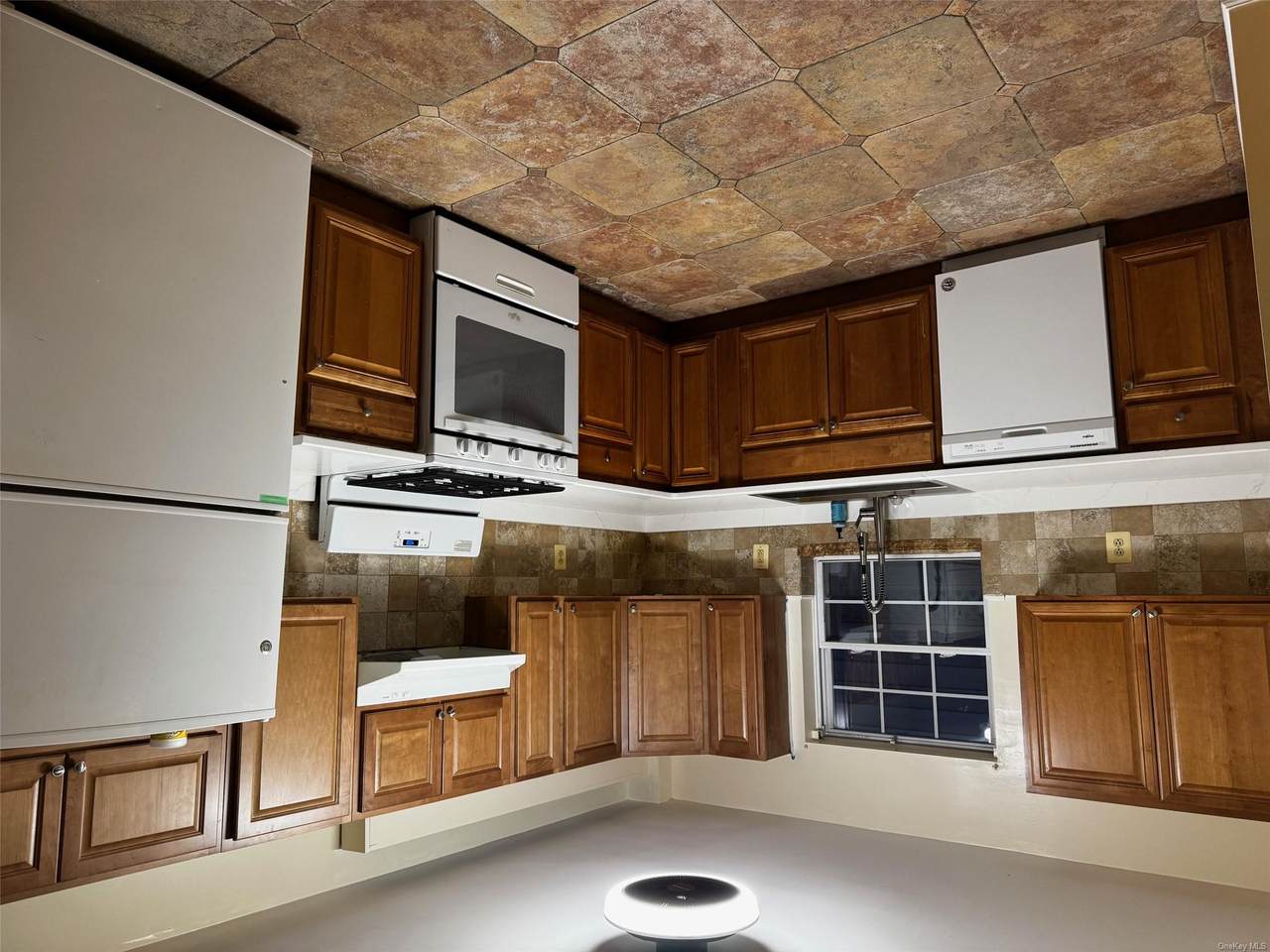417 Beech Street - Photo 1