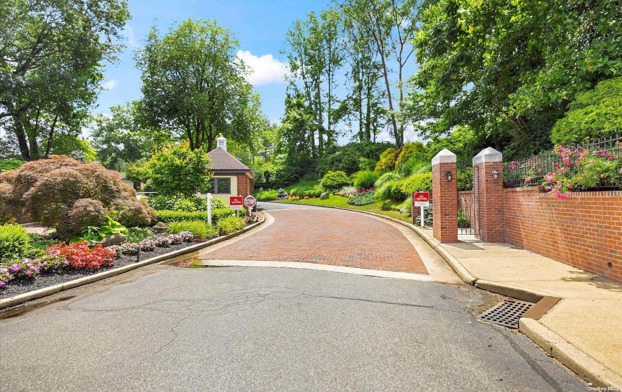 218 Gosling Hill Drive - Photo 1