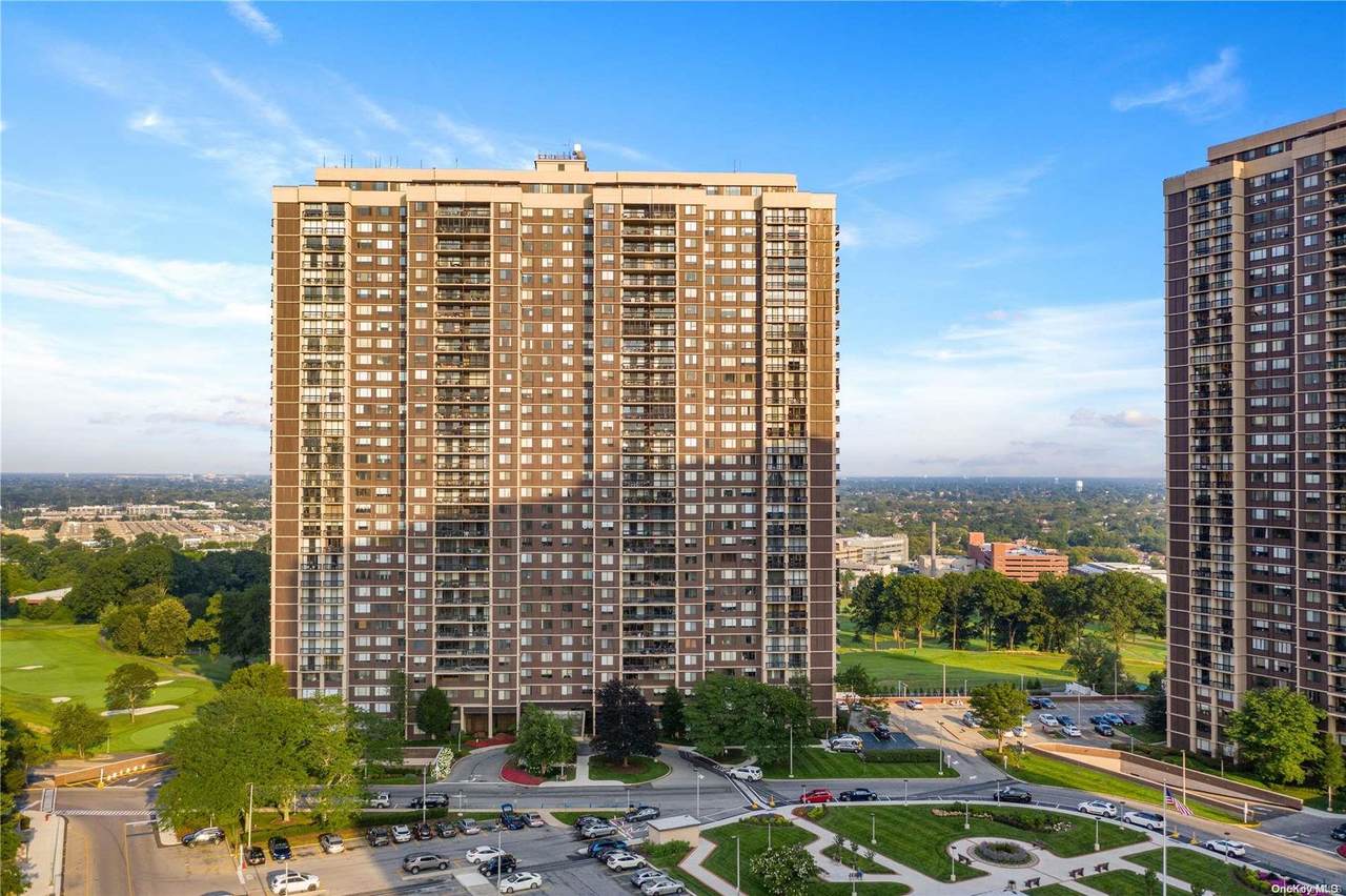 27110 Grand Cental Parkway - Photo 1