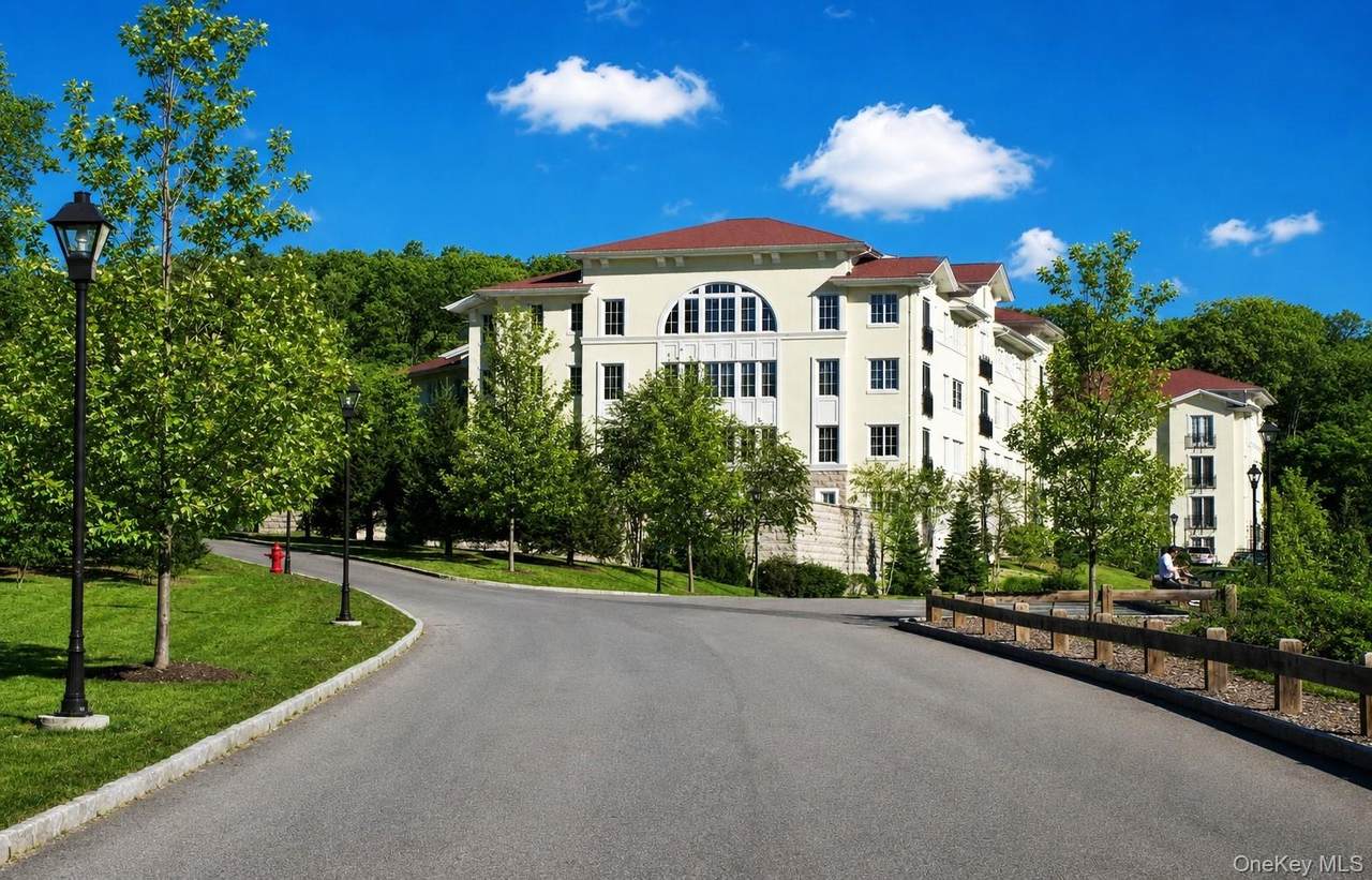 603 Trump Park - Photo 1