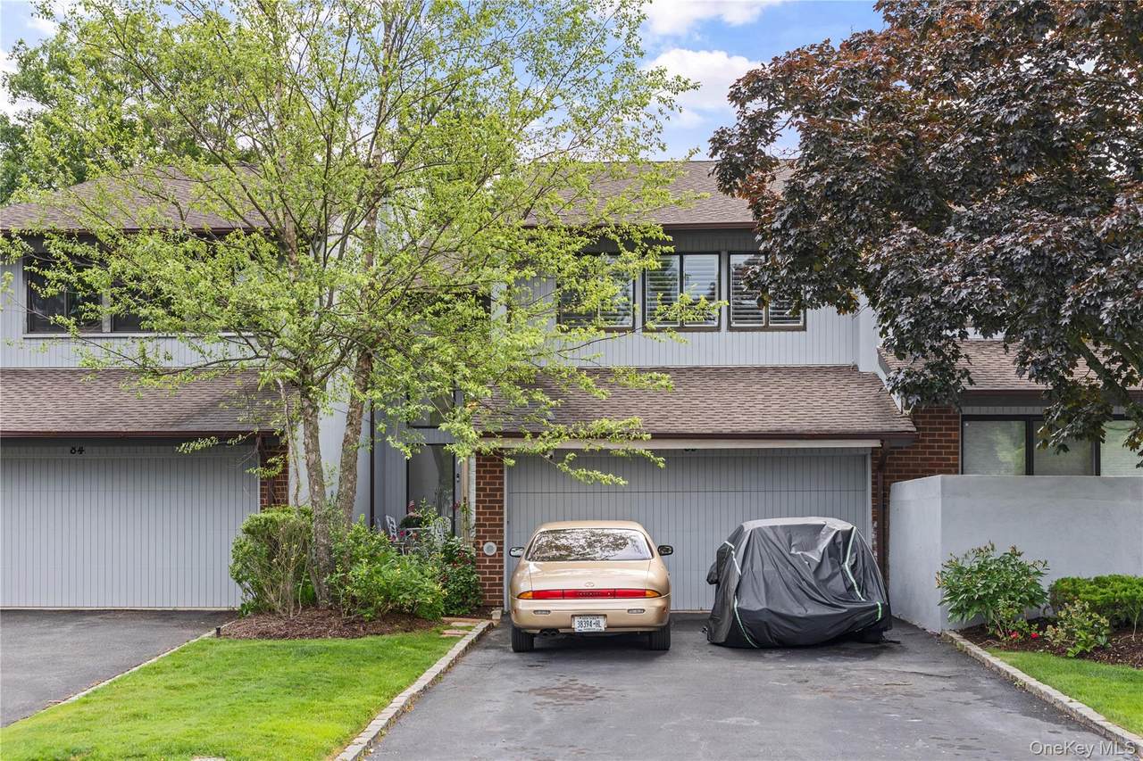 83 Foxwood Drive - Photo 1