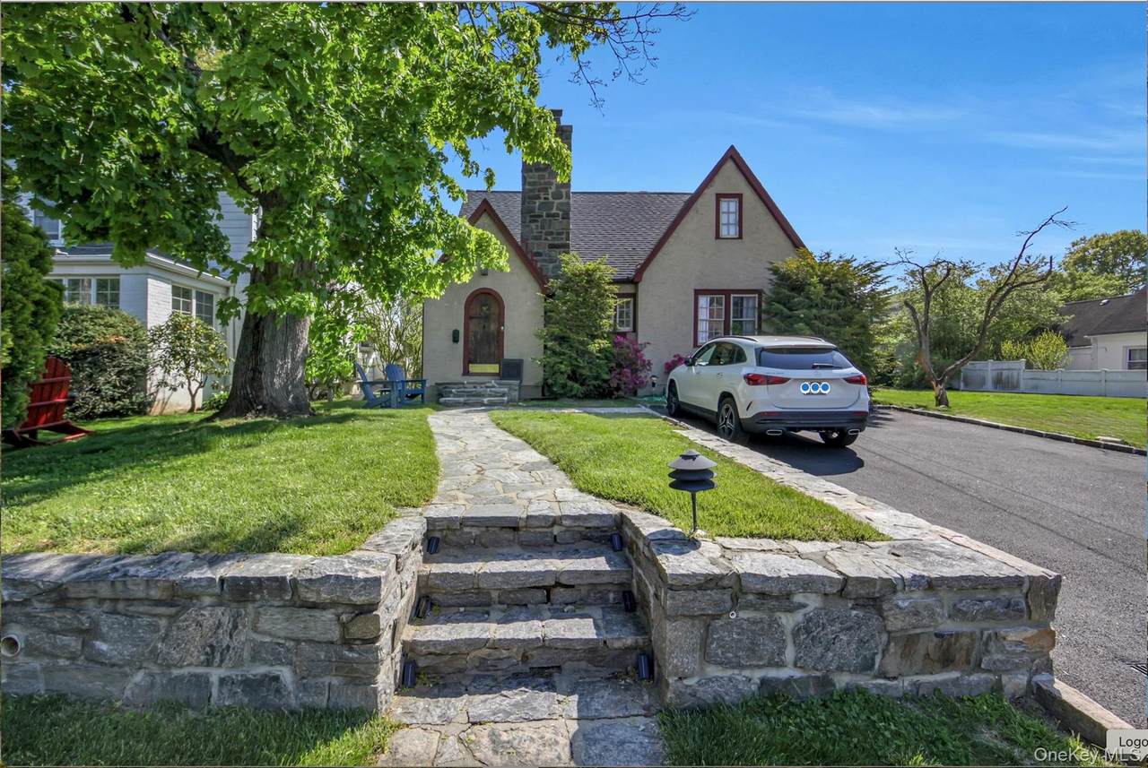 27 Summit Street - Photo 1