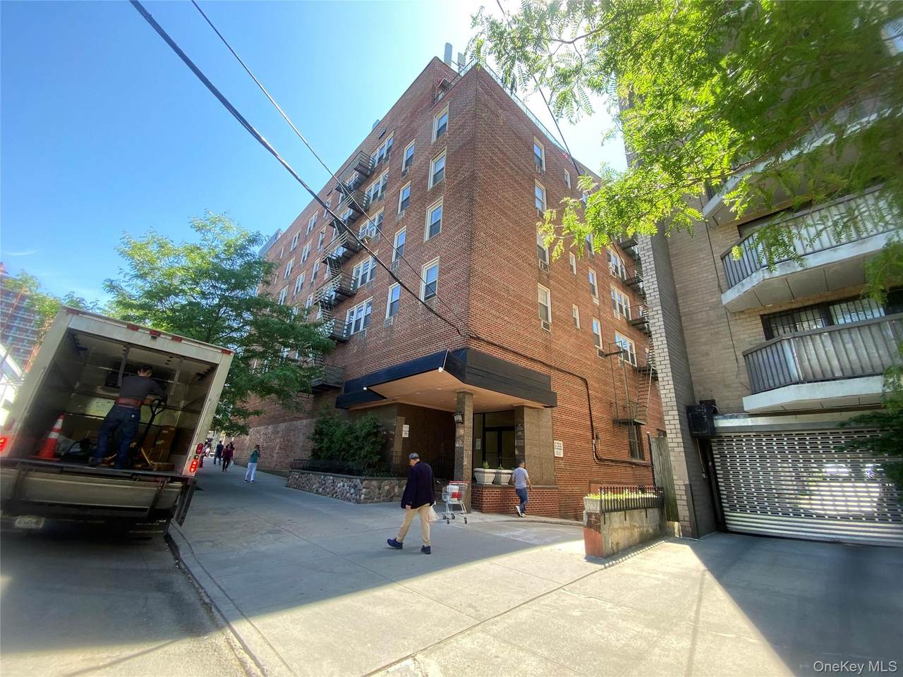 134-54 Maple Avenue - Photo 1