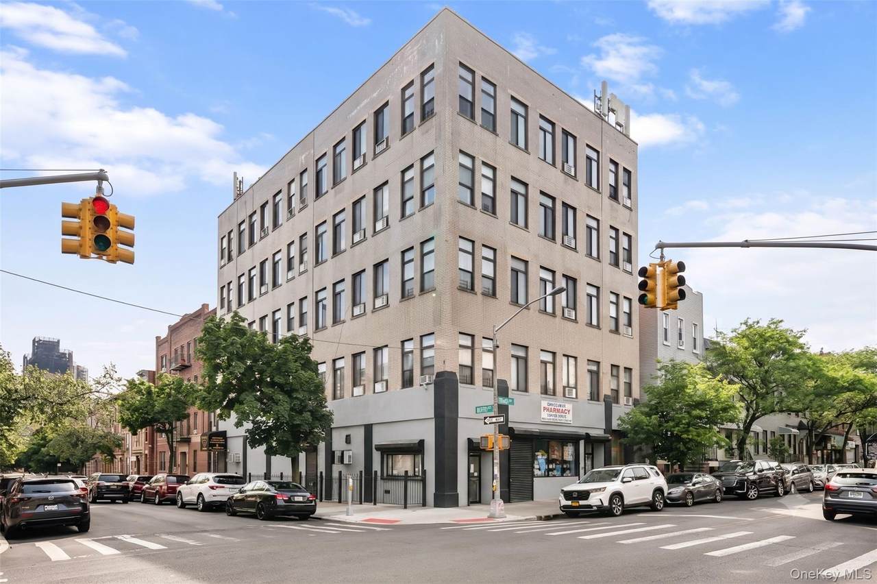 714 Seneca Avenue - Photo 1