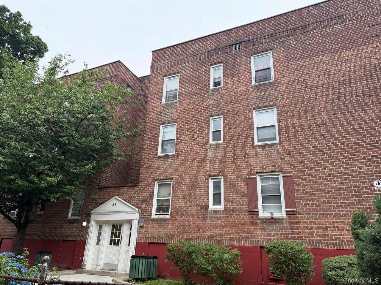 41 Point Street - Photo 1