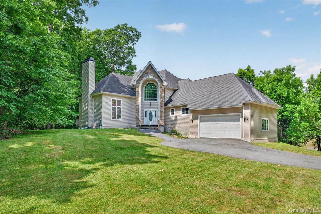 21 Huyler Drive - Photo 1