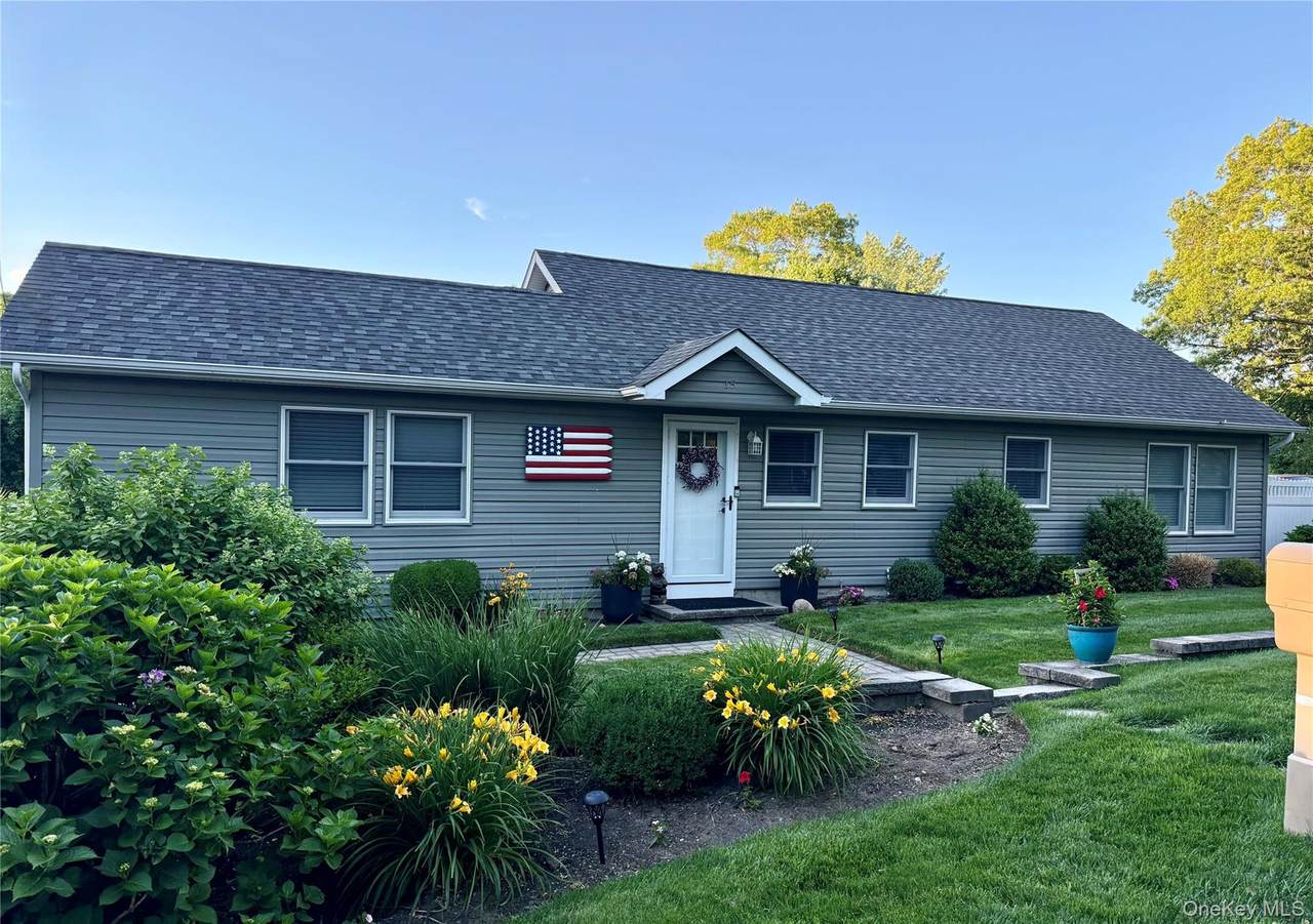 15 Crane Neck Drive - Photo 1