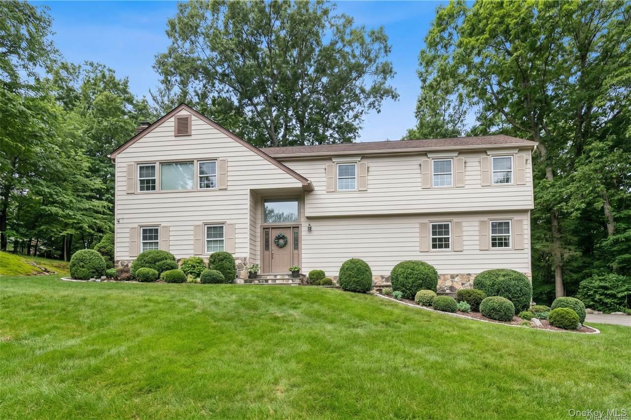 56 Holmes Lane - Photo 1