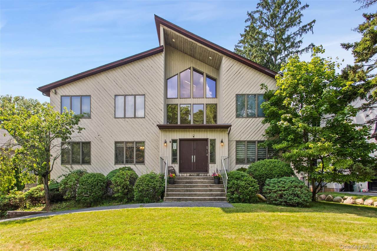 9 Carlton Lane - Photo 1