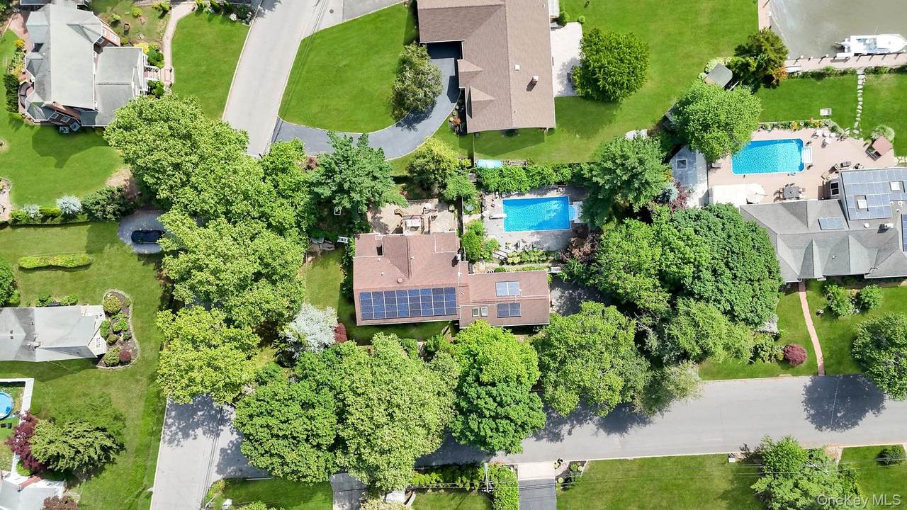 55 Riverview Court - Photo 1