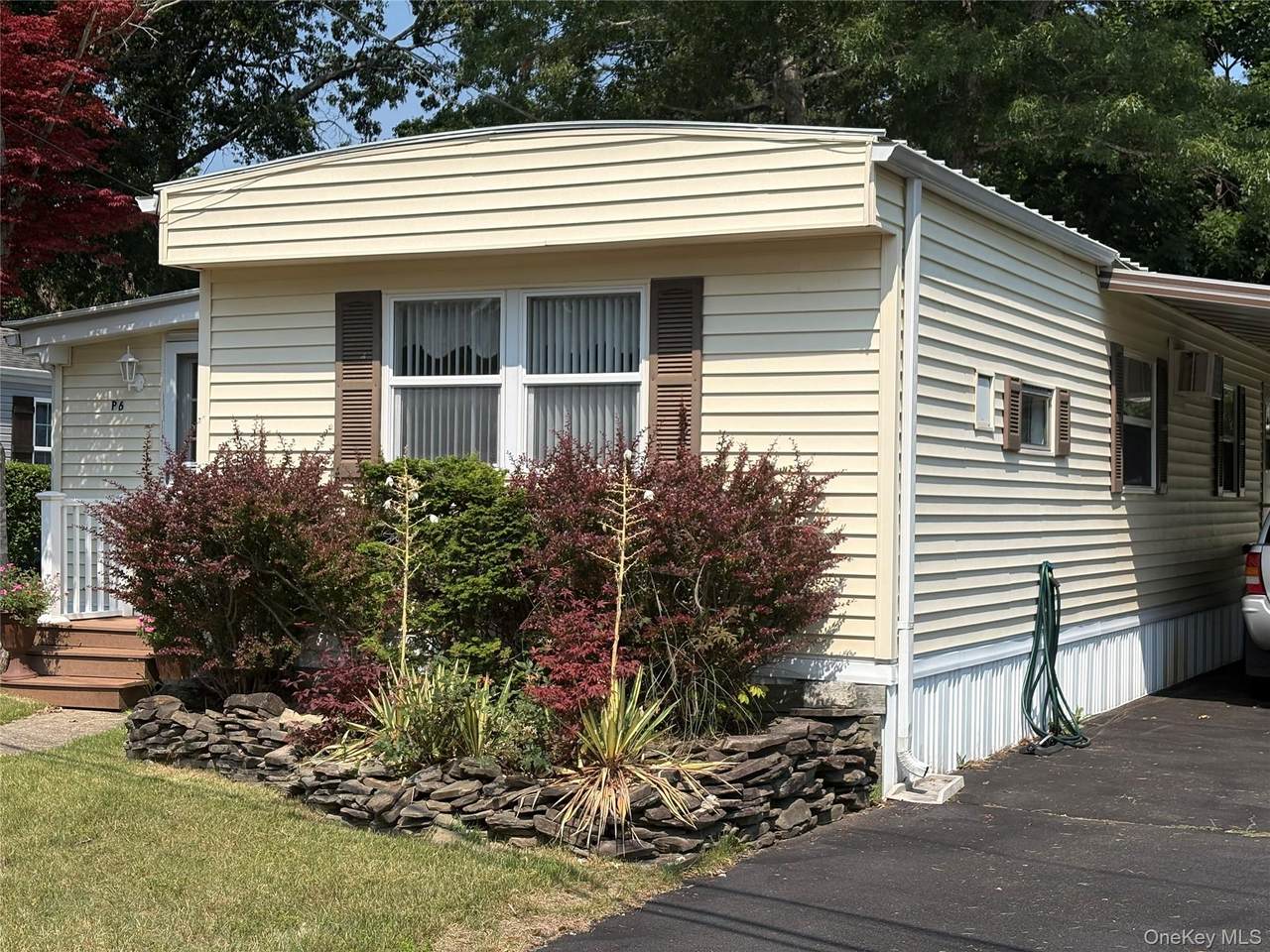 525 Riverleigh Avenue - Photo 1