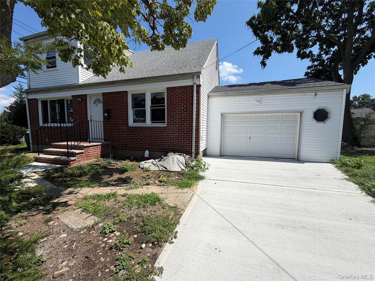 258 Brown Avenue - Photo 1
