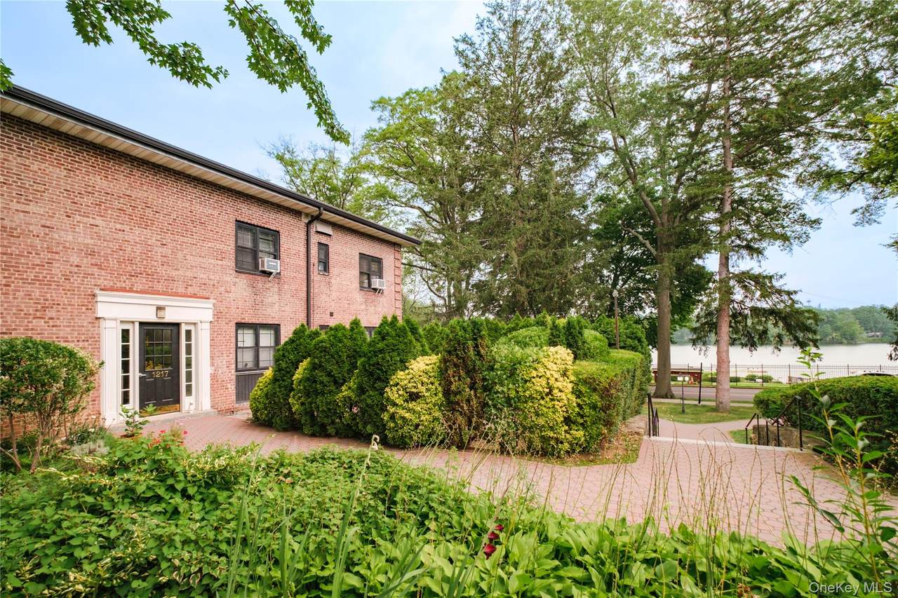 1217 California Road - Photo 1