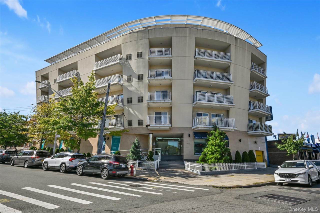 81-14 Queens Boulevard - Photo 1