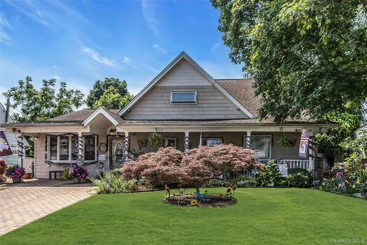 18 Hedge Lane - Photo 1