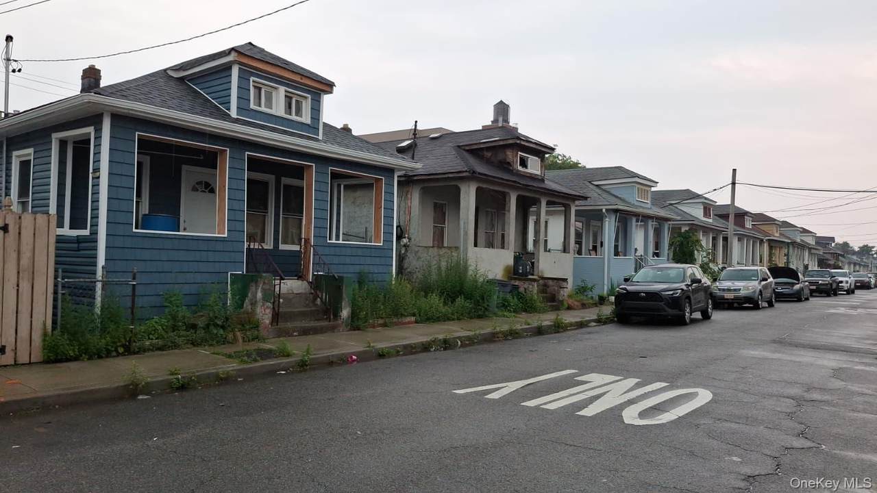 194 Beach 25th Street - Photo 1
