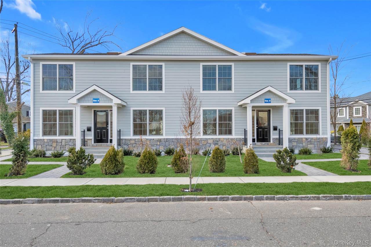 1 Manhasset Avenue - Photo 1