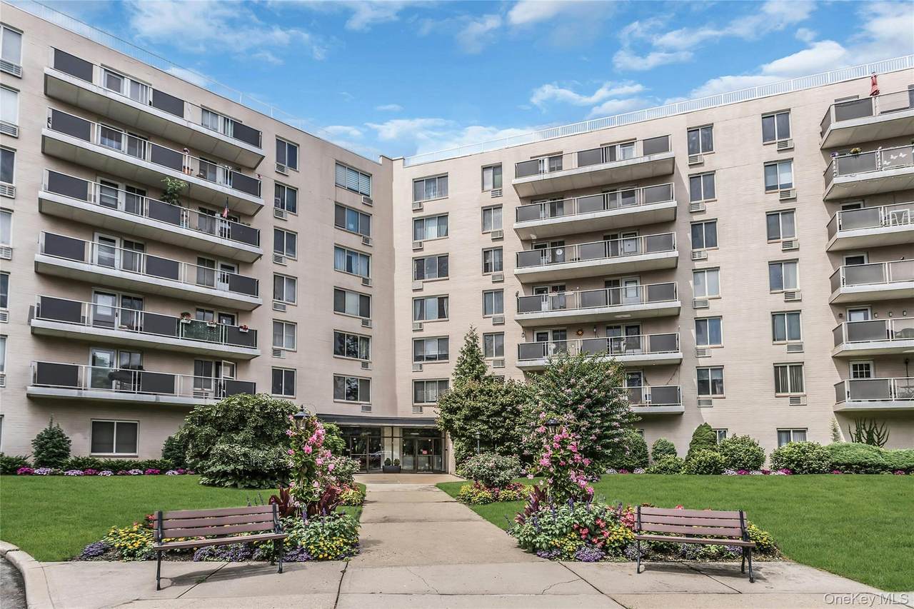 135 Post Avenue - Photo 1