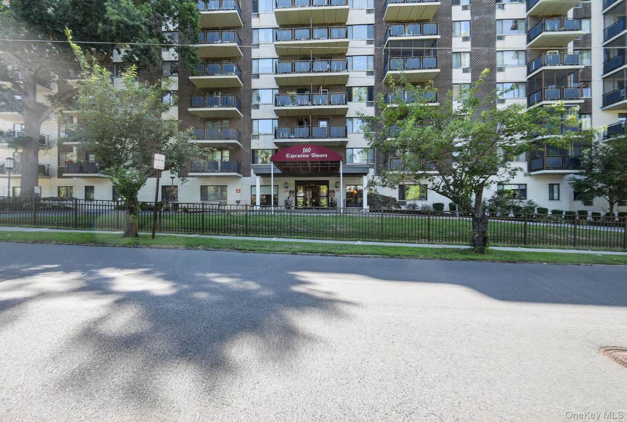160 Academy Street - Photo 1