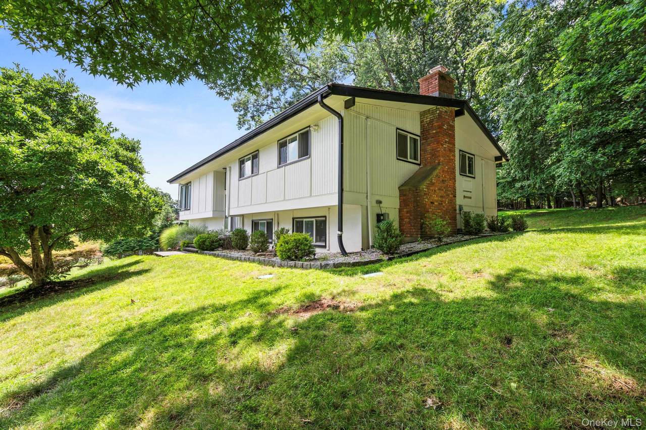25 Ackerman Avenue - Photo 1