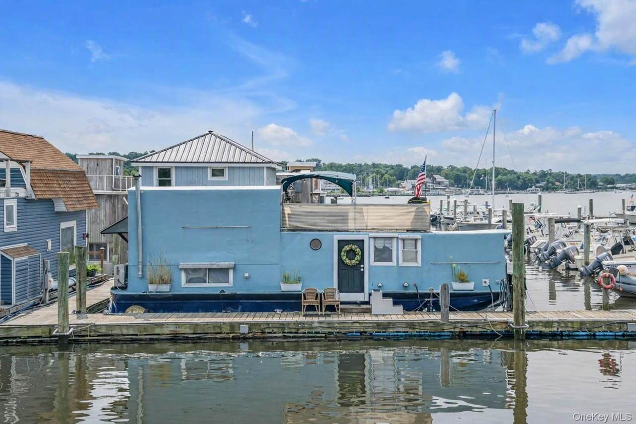 24 Matinecock Avenue - Photo 1