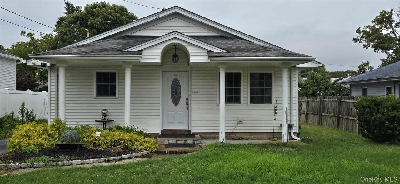 13 Manor Drive - Photo 1