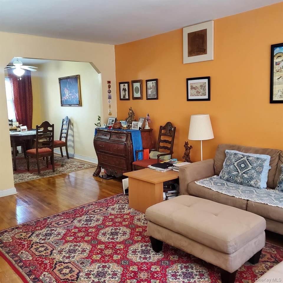 1162 Adee Avenue - Photo 1