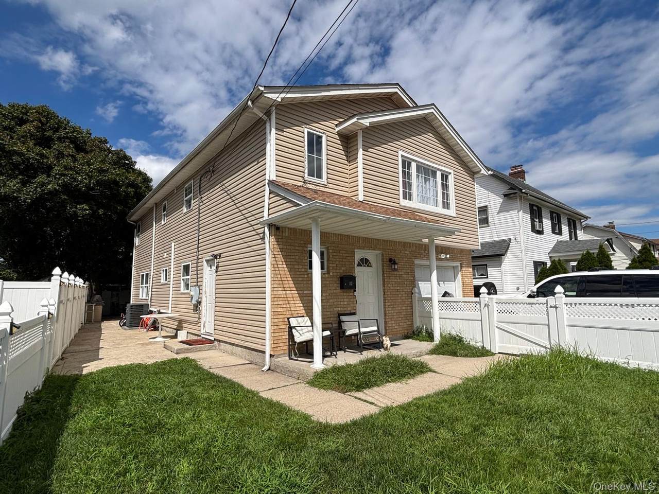 93 Peters Avenue - Photo 1
