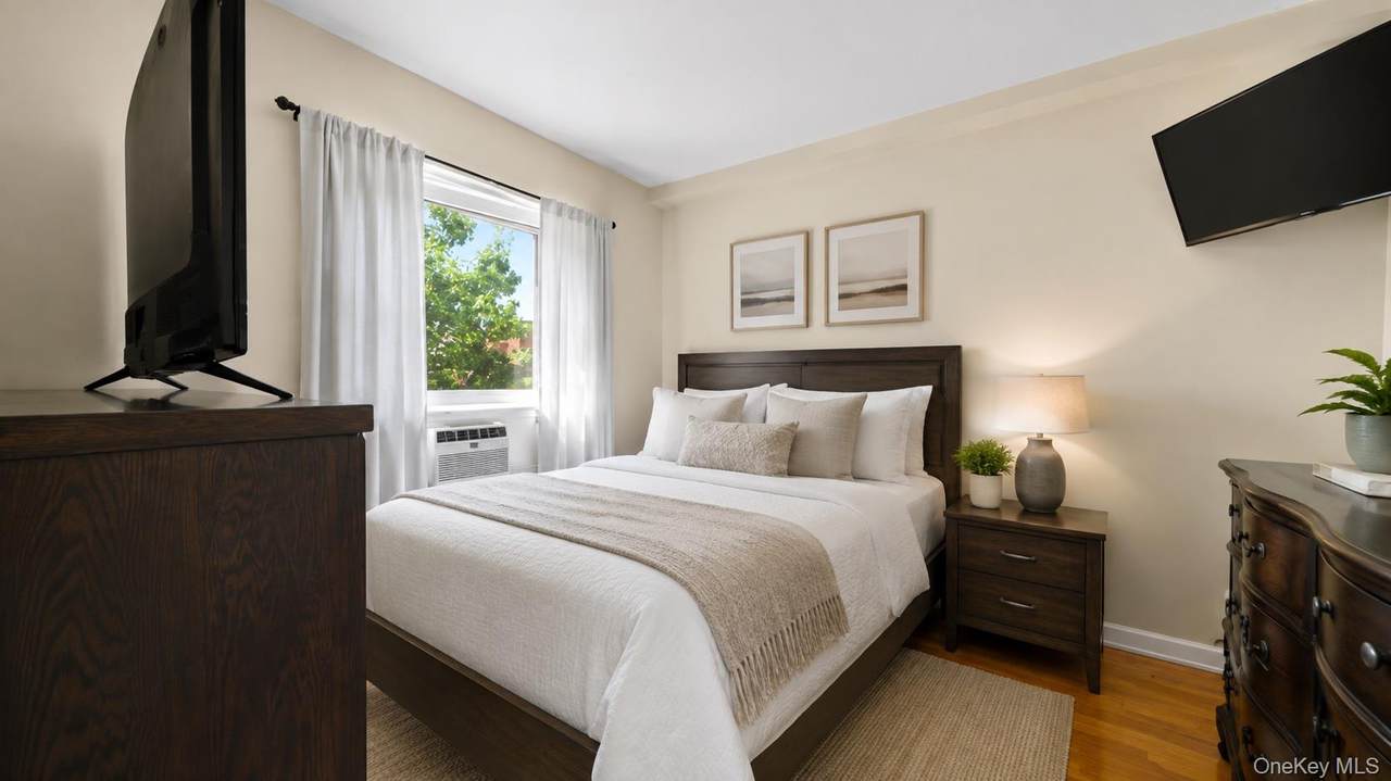 827 Fox Street - Photo 1